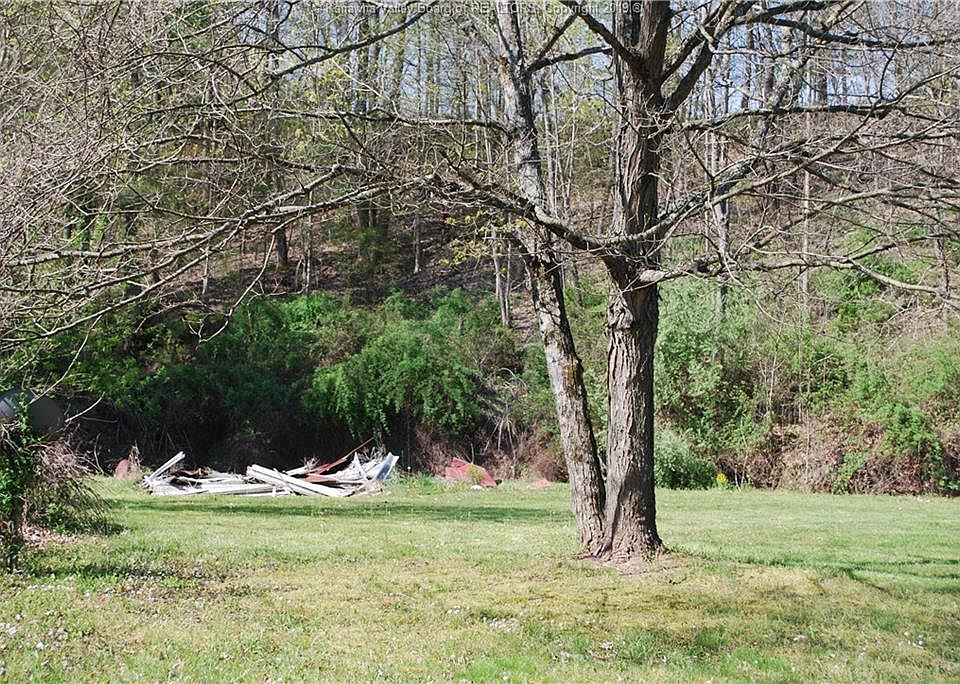 2nd image of 3955 Broad Run Rd