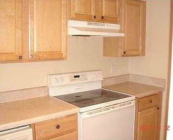 5th image of 1033 Twin Lakes Dr