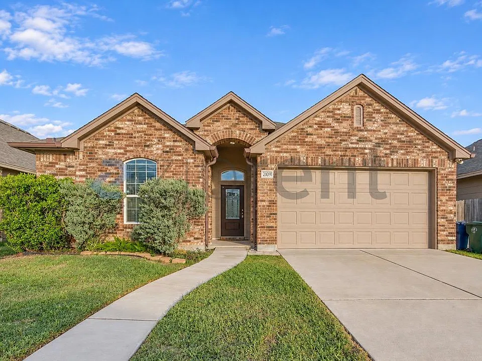 2109 Ibis St