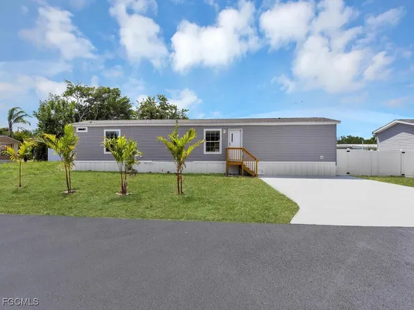 21190 Cypress Park Cir, Estero, FL 33928