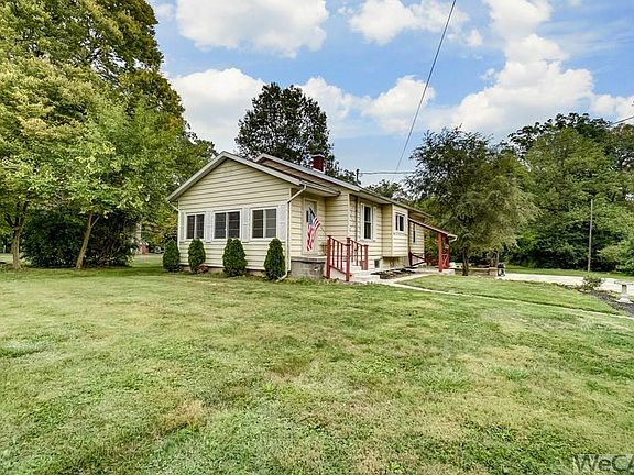 5th image of 1533 Crayton Ave