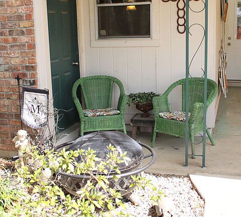 Front Porch Sittin'