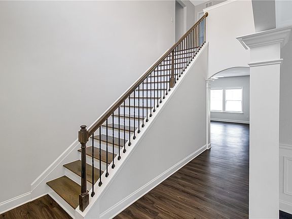 2nd image of 1601 Lilah Ct