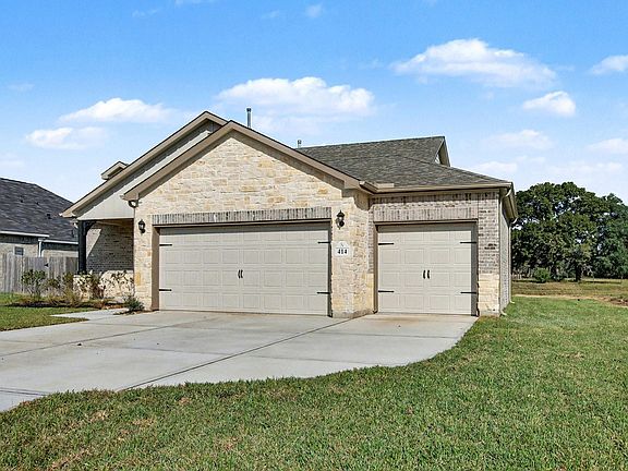 2nd image of 414 Wellshire Dr