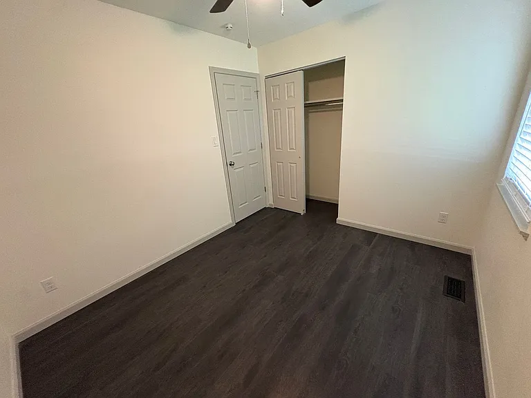 904 Montgomery Ave — Photo 10