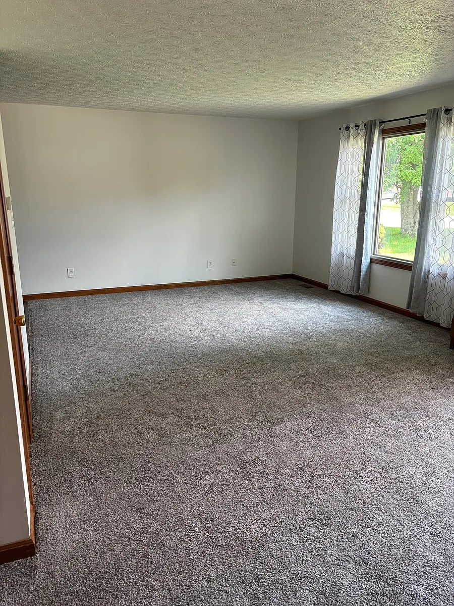 Family Rm - 181 Sycamore St