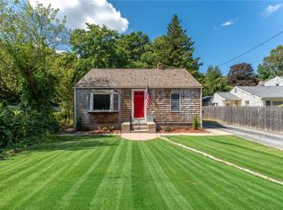 104 Knotty Oak Rd, Coventry, RI 02816