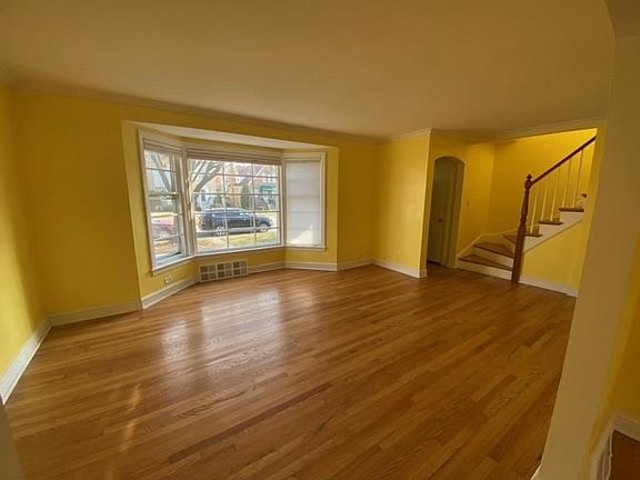 4th image of 1844 N 74th Ct