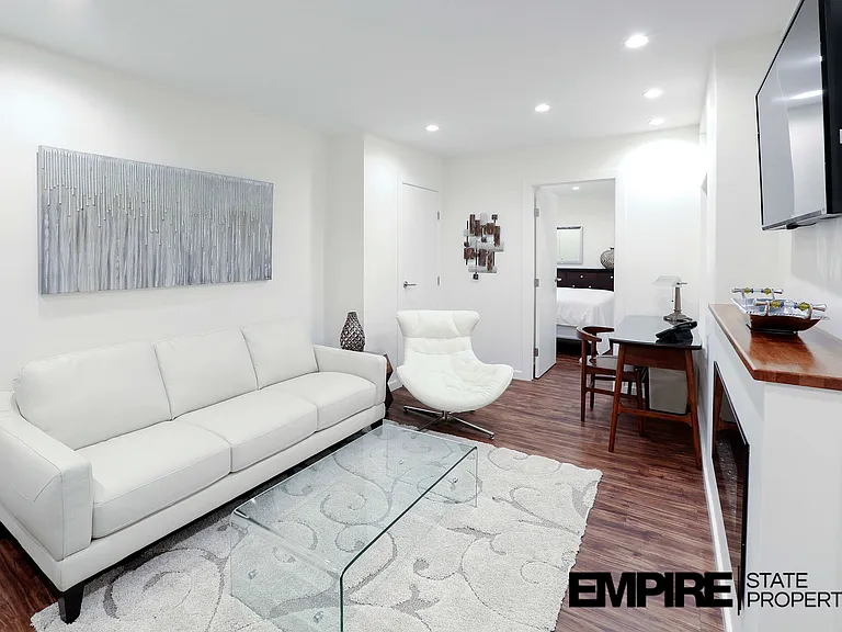 150 W 51st St #1223 — Photo 2