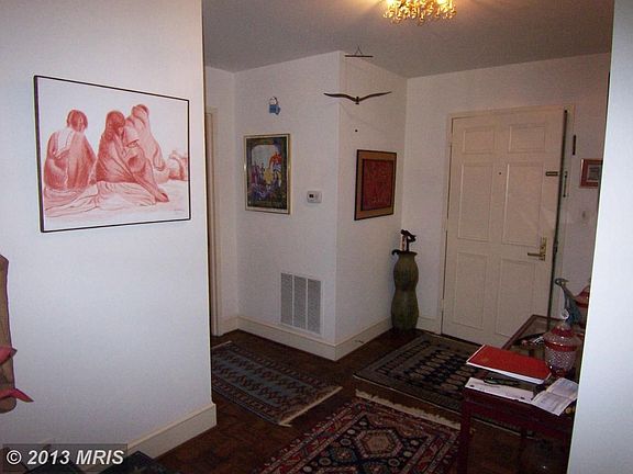 3rd image of 8101 Connecticut Ave APT S506
