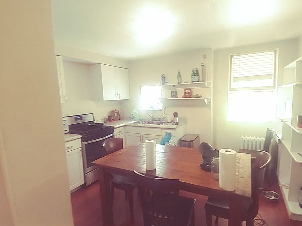 Eat in Kitchen spacious