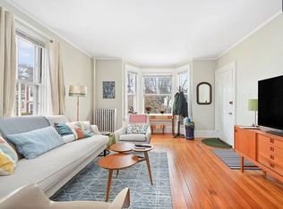 181 Pleasant St APT 1, Providence, RI 02906