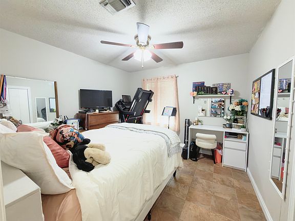 5th image of 127 Oakview Dr