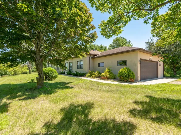 13261 Marystown Rd, Shakopee, MN 55379