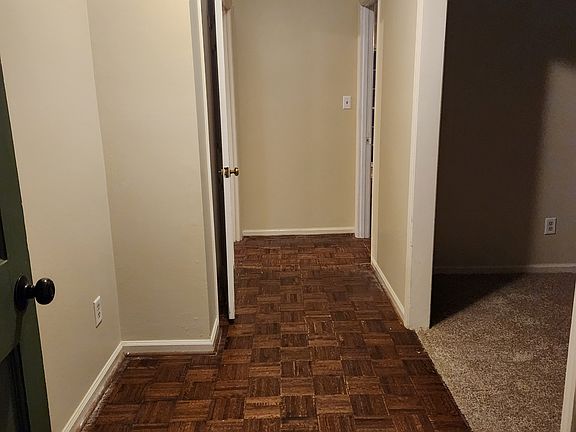 5th image of 2225 Pinehurst Dr