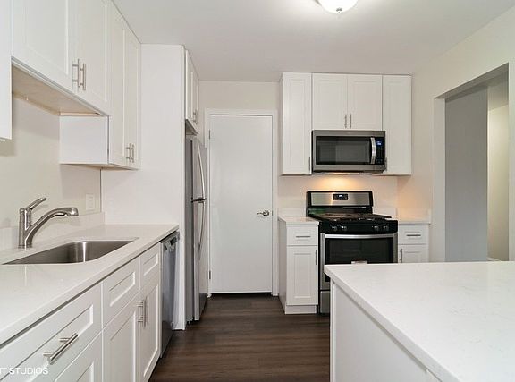 5th image of 85 Marble Hill Ct Unit B2
