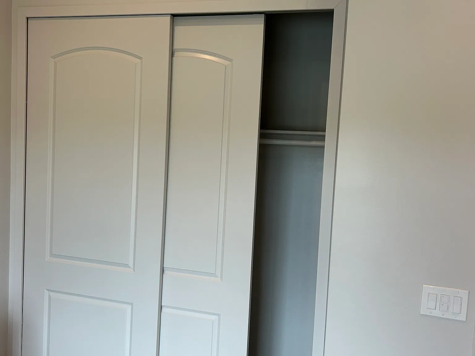 3 bed, 1200 sqft, $3,900 — Photo 2