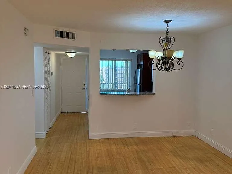 8610 N Sherman Cir #508 — Photo 3