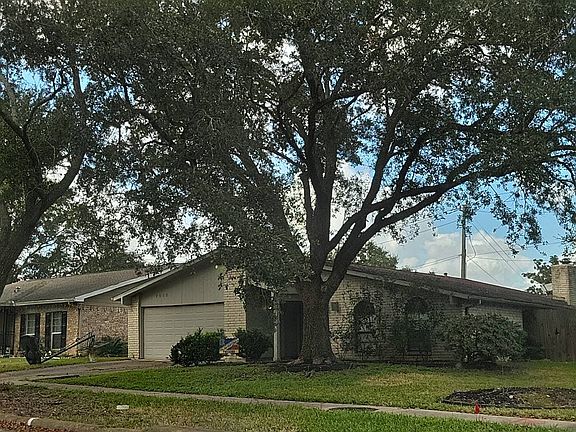 2nd image of 2002 Eastfield Cir