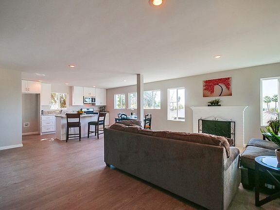 3rd image of 5545 Churchward St