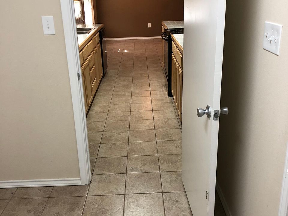 1st image of 202 Town Oaks Dr