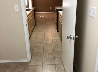202 Town Oaks Dr, Marshall, TX 75672