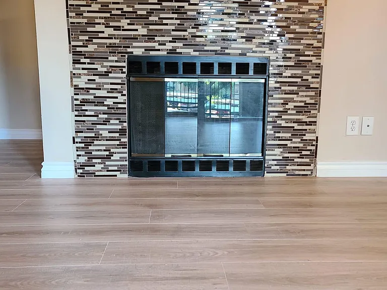 2160 Highpointe Dr #208 — Photo 4