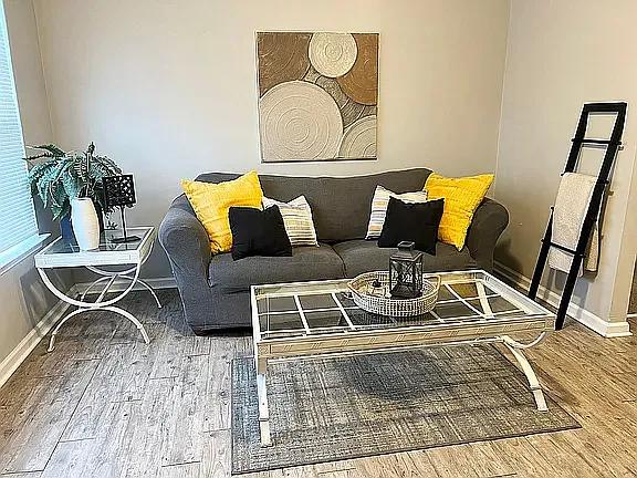 4 bed, 1496 sqft, $2,750 — Photo 4