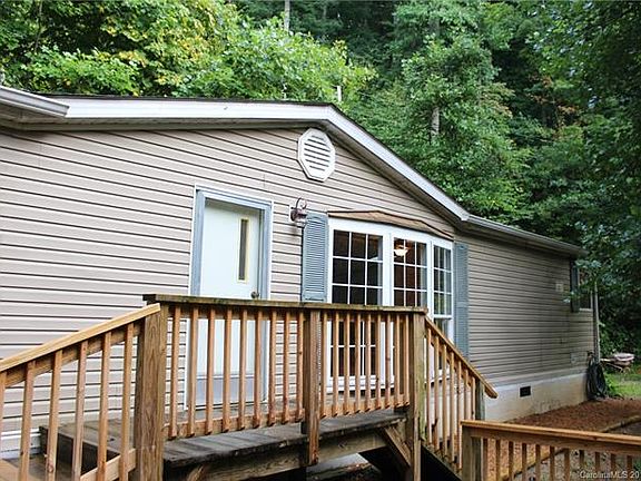 3rd image of 105 Oakstone Dr