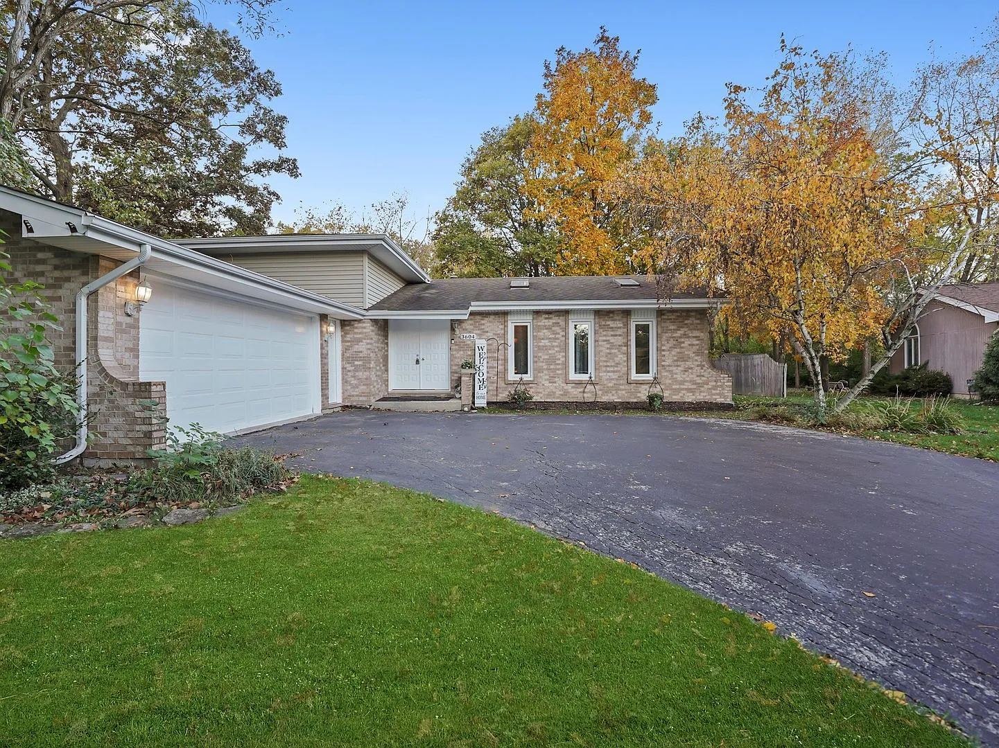 3604 Tee Ct N photo 1
