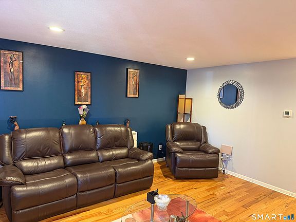 5th image of 41 Patricia Road #D
