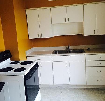 5th image of 941 Phillips St Ste 4