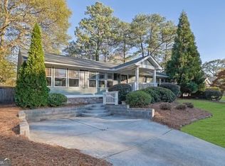2989 Parkridge Dr, Atlanta, GA 30319