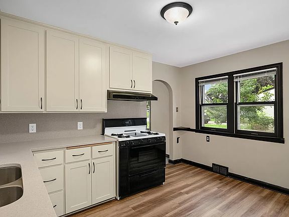 5th image of 5638 Cedar Ave S