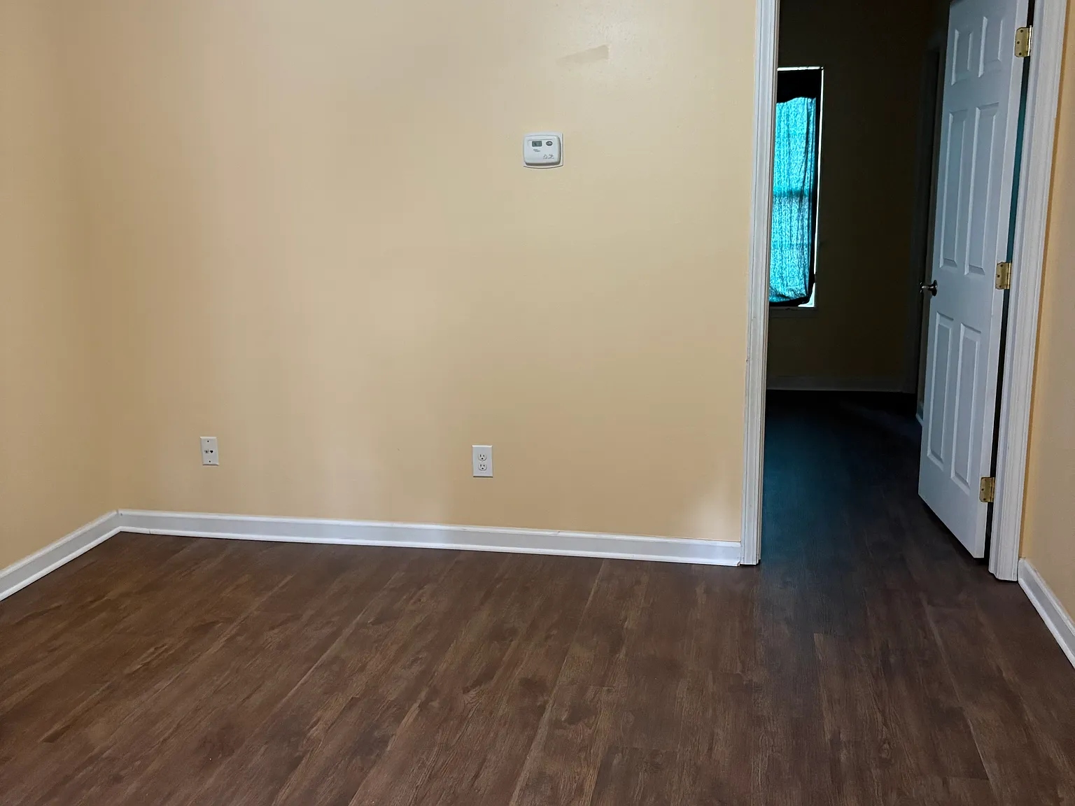 1 bed, 700 sqft, $600 — Photo 3