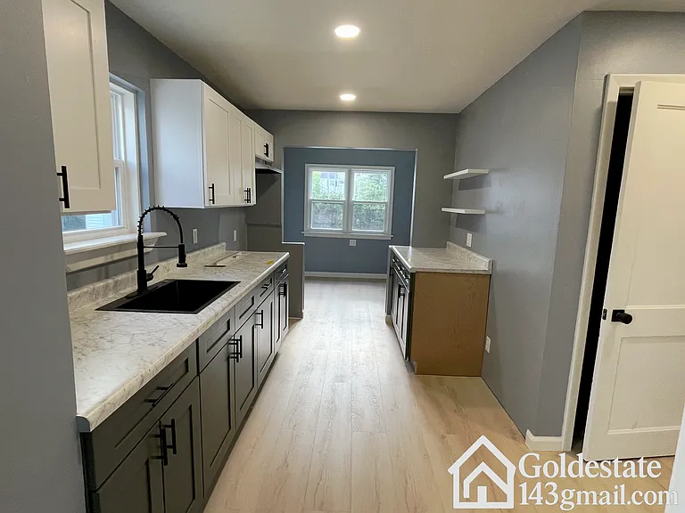 4327 Kingsbury Ave — Photo 2