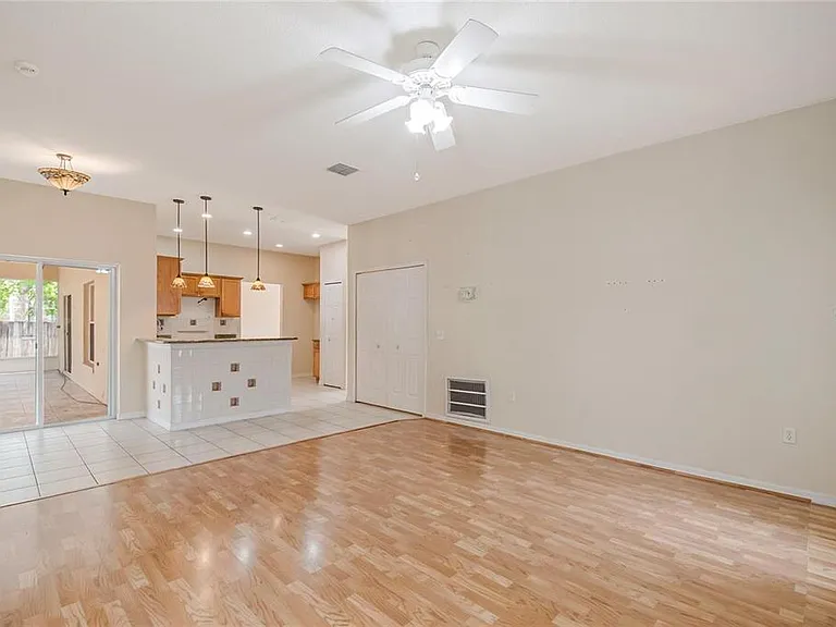 603 Pinehurst Ct — Photo 32