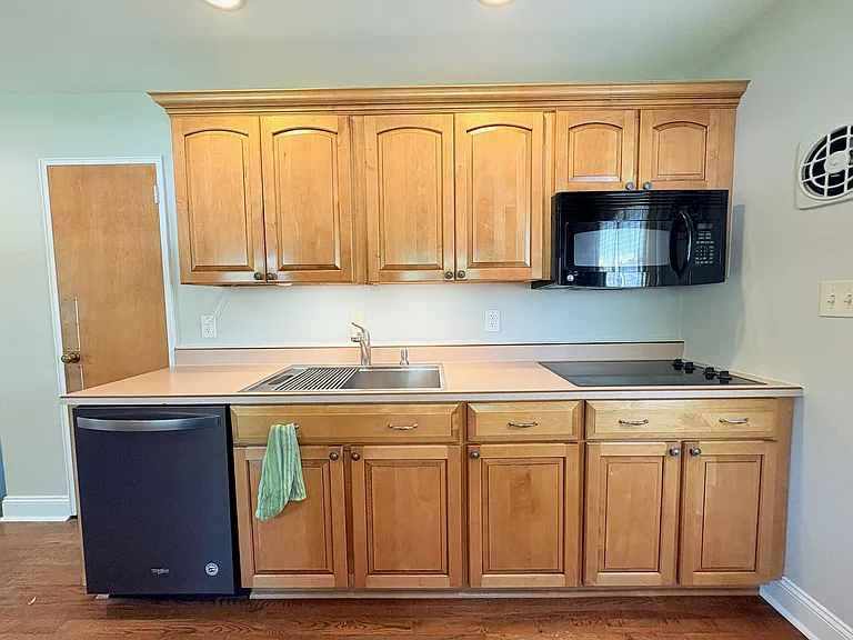 899 Bricker Blvd — Photo 11