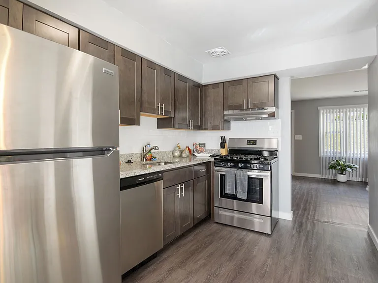 Fairway Ridge Apartments and Townhomes — Photo 27