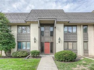 466 W 104th St UNIT D, Kansas City, MO 64114