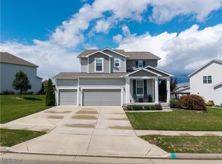 1937 Leisure Ln, Stow, OH 44224