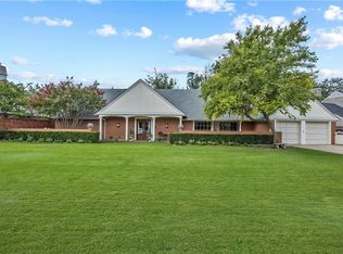 7605 Dorset Dr, Nichols Hills, OK 73116