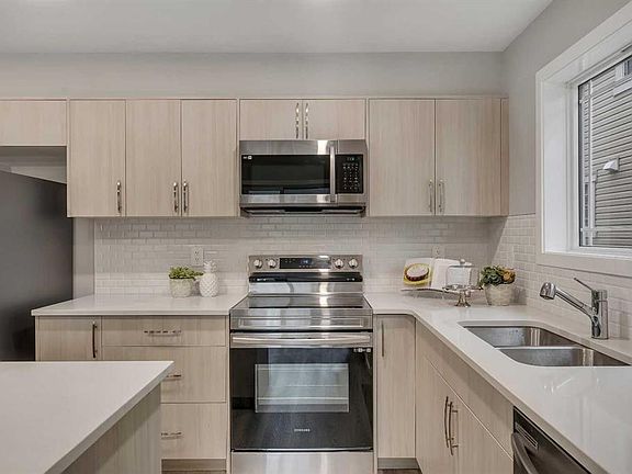 4th image of 316 W Windbury Rd SW