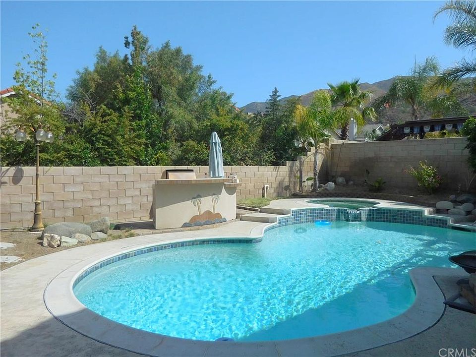 1st image of 33130 Leeward Way