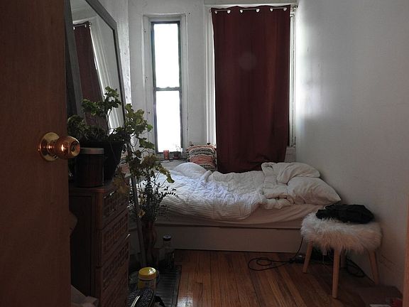 4th image of 163 E 33rd St #4R