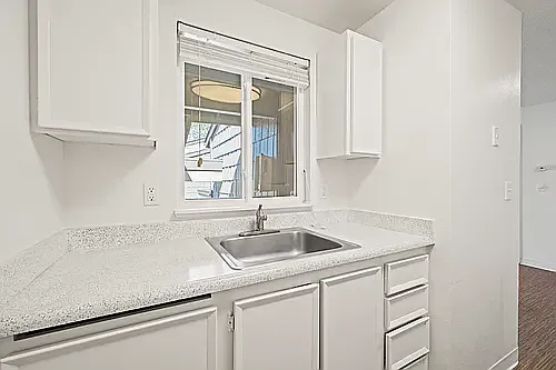 James Apartment Homes — Photo 23