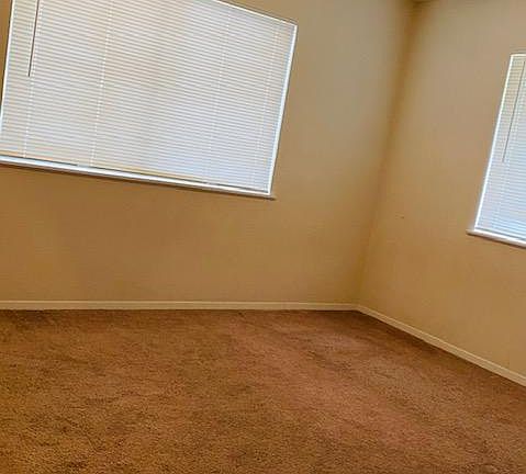 2nd image of 1041 N Union Ave