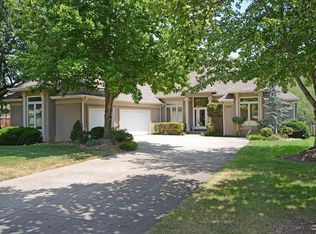 2304 S Wind Rose Pl, Springfield, MO 65809