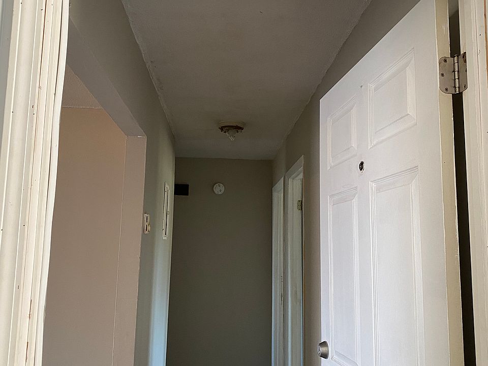 2nd image of 216 Halsbury Ave #2