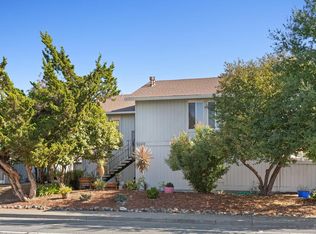 6440 Country Club Dr, Rohnert Park, CA 94928